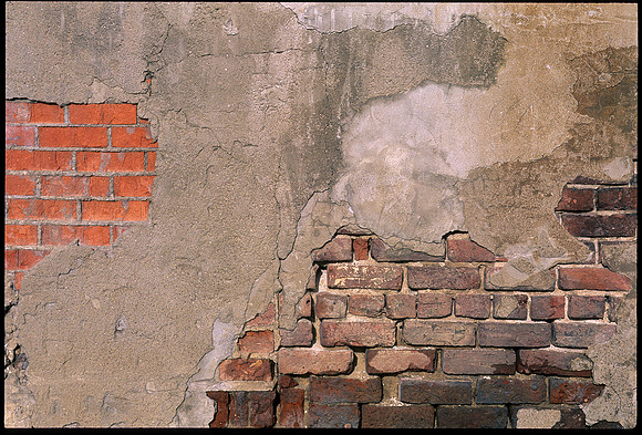 frame 19-old alley wall