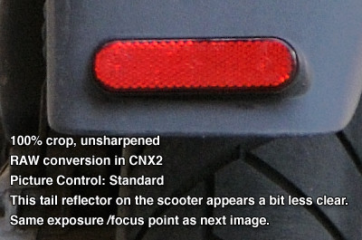 200-400/4/VR Tail Light Detail