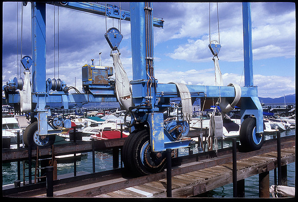 Nikon F6, 28-70mm/ƒ2.8 on Fuji Velvia ISO100 film