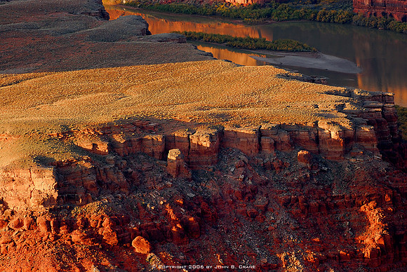 Sunrise on Plateaus overlooking Green River, Dead Horse Point State Park